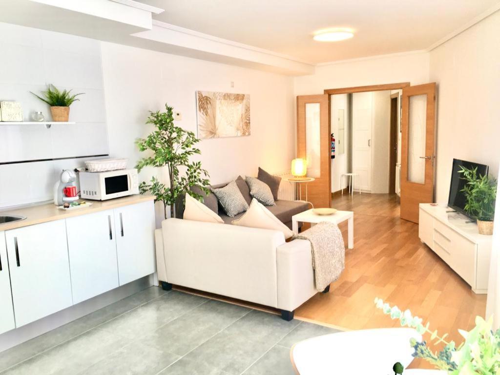 Apartamento 1 Centrico Garaje Wi-Fi Para Trabajar Apartment Кастро-Урдиалес Екстериор снимка